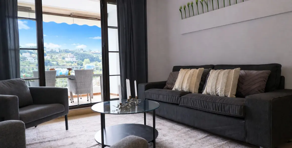 Sale of middle floor apartment in Los Arqueros 2