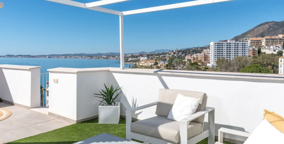 Sale of penthouse in Torrequebrada 2