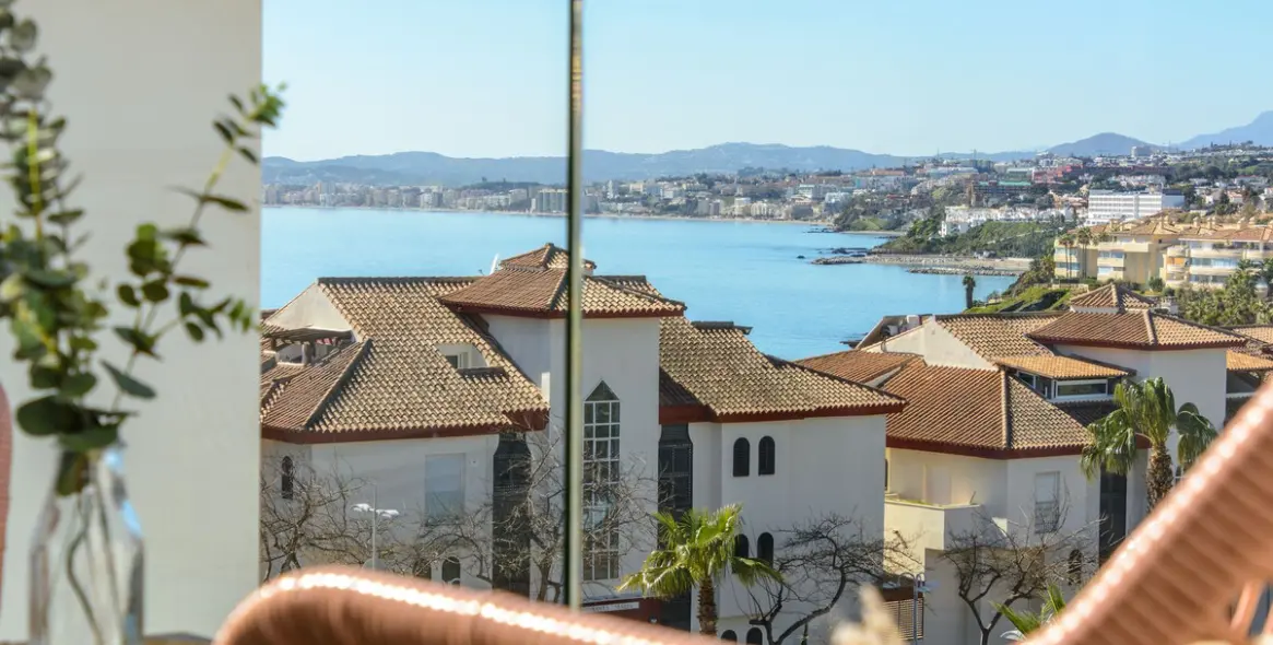 Sale of penthouse in Torrequebrada 11