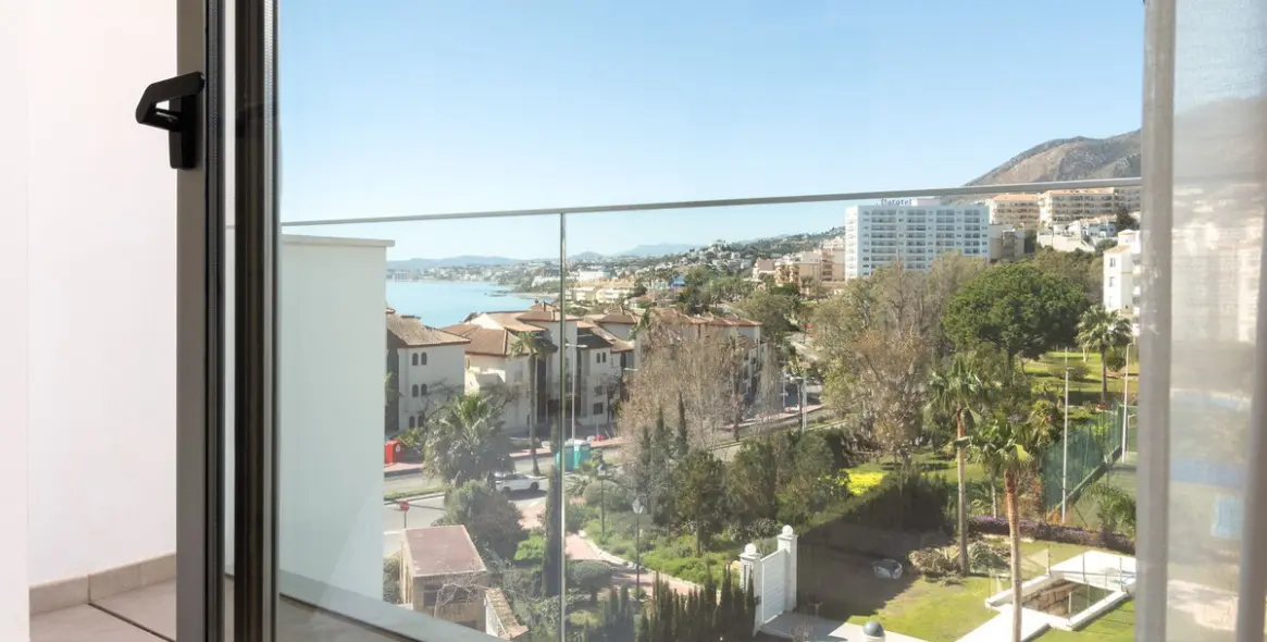 Sale of penthouse in Torrequebrada 18