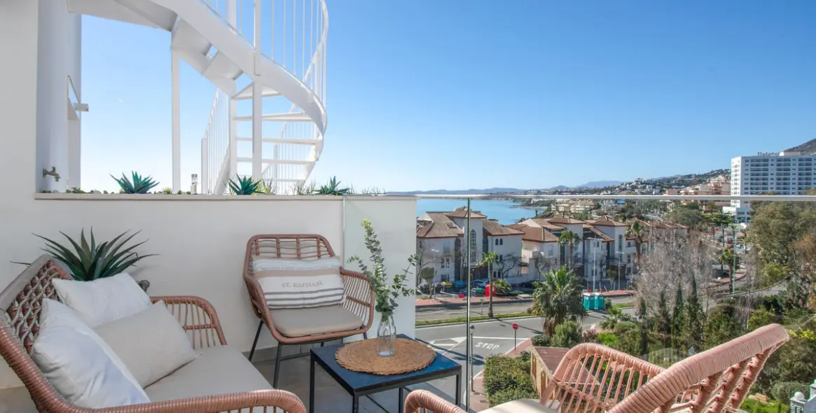 Sale of penthouse in Torrequebrada 28