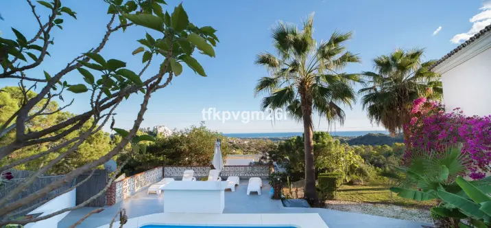 Venta de villa independiente en Estepona 3