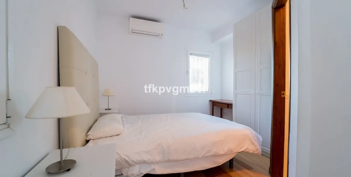 Sale of detached villa in Estepona 37