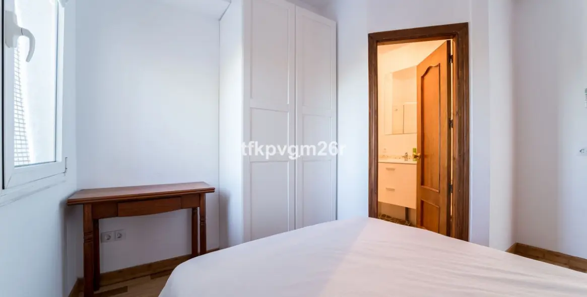 Sale of detached villa in Estepona 40