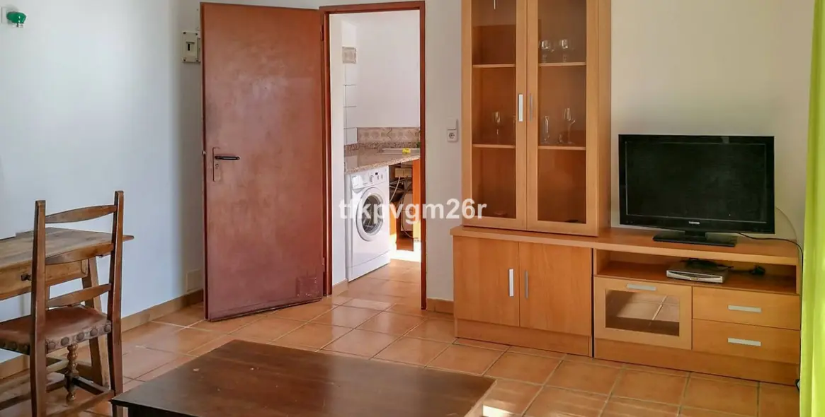 Sale of detached villa in Estepona 50