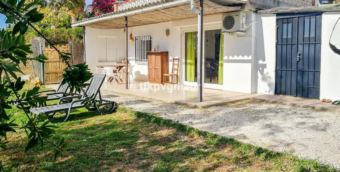 Sale of detached villa in Estepona 53