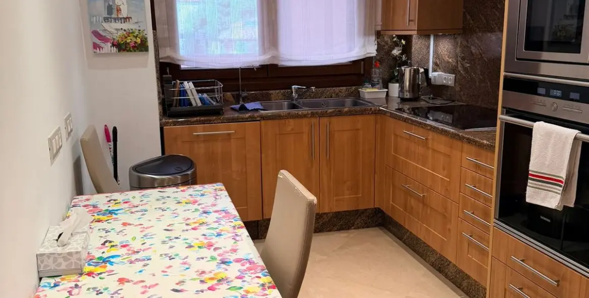 Sale of middle floor apartment in New Golden Mile 9