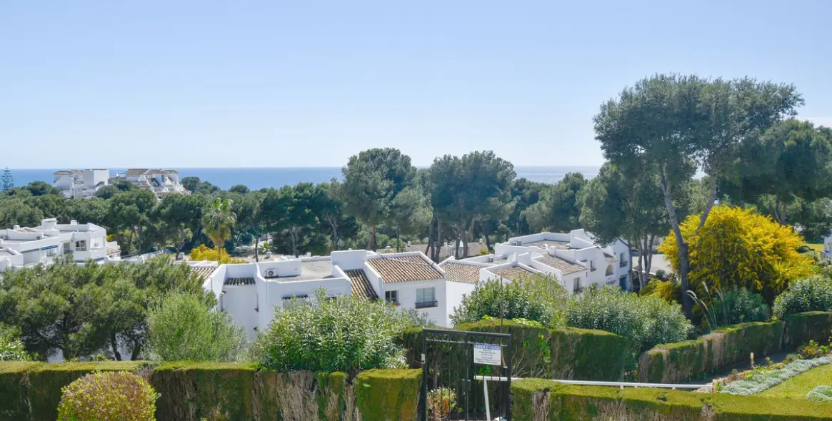 Продажа апартаментов на среднем этаже в Miraflores 3