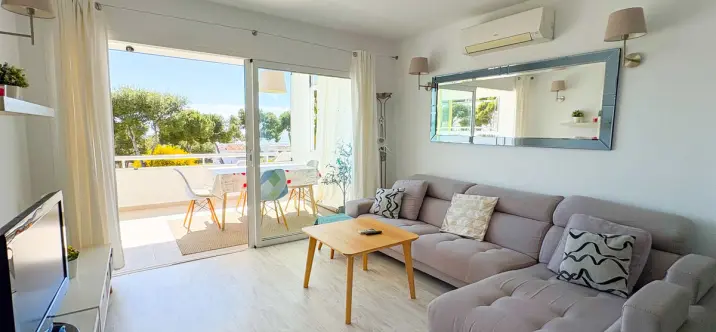 Продажа апартаментов на среднем этаже в Miraflores 3