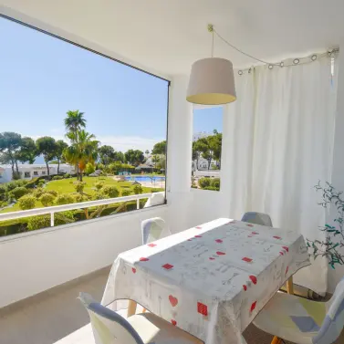 Продажа апартаментов на среднем этаже в Miraflores