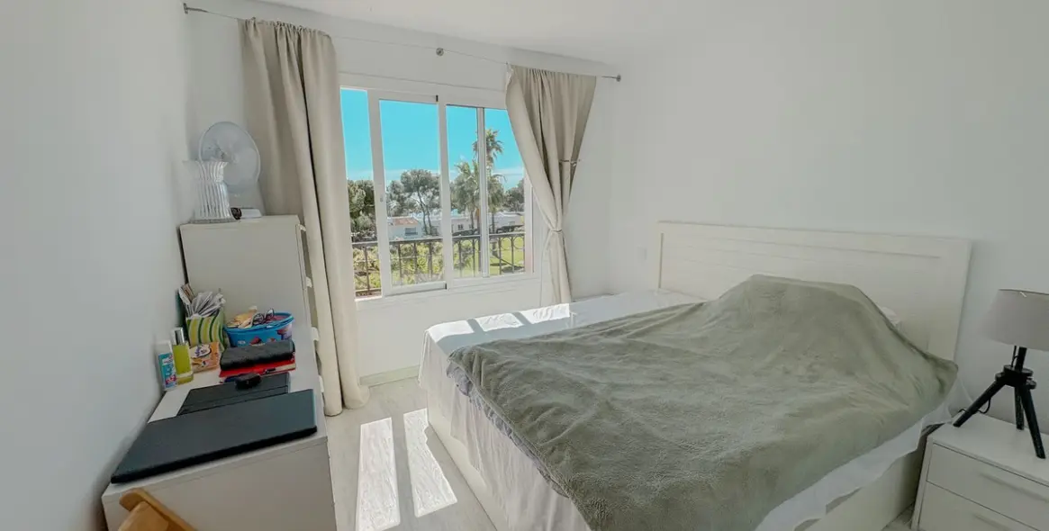 Продажа апартаментов на среднем этаже в Miraflores 12