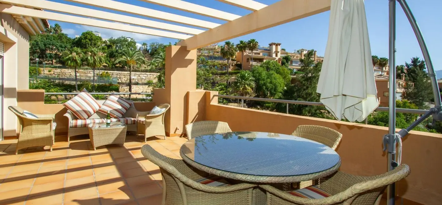 Sale of penthouse in La Mairena 0