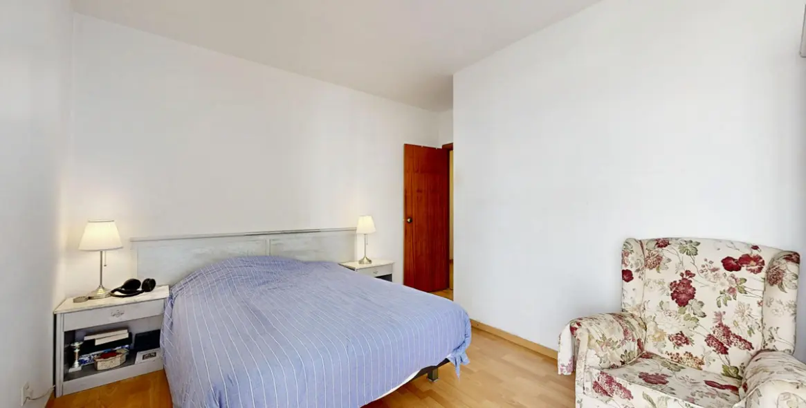 Sale of middle floor apartment in Fuengirola 11