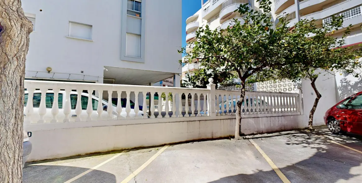 Sale of middle floor apartment in Fuengirola 20