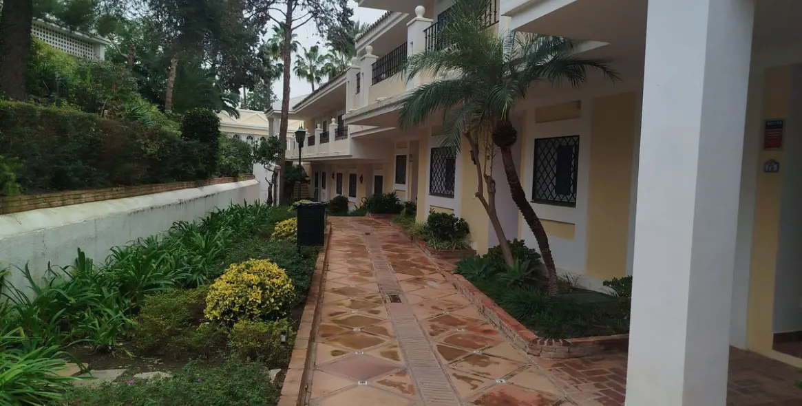Venta de apartamento en planta baja en Aloha 7