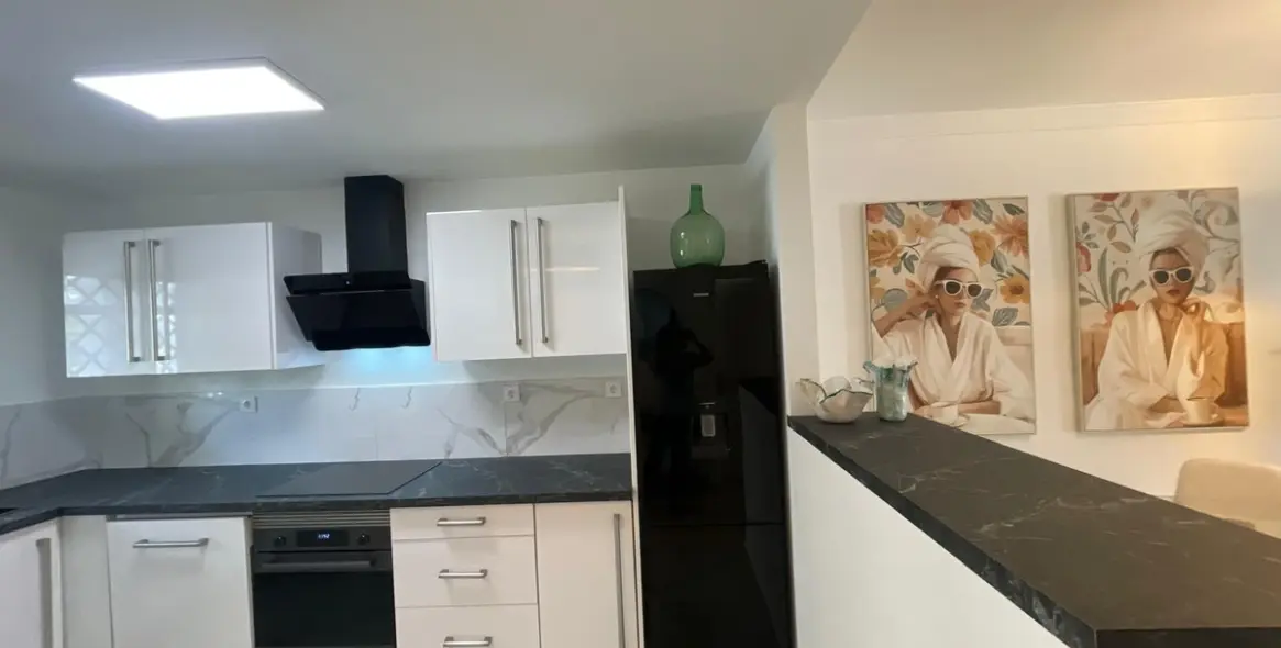 Venta de apartamento en planta baja en Aloha 16
