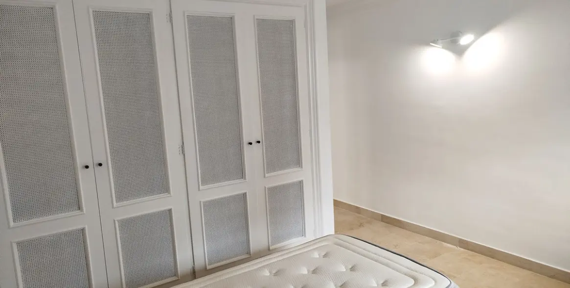 Venta de apartamento en planta baja en Aloha 22