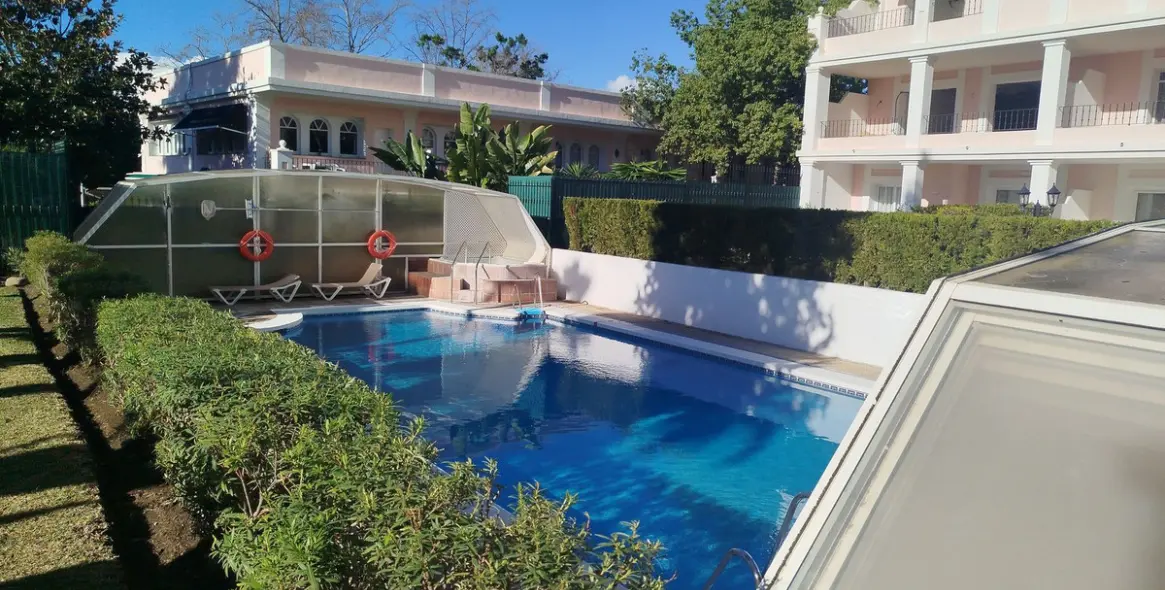 Venta de apartamento en planta baja en Aloha 97