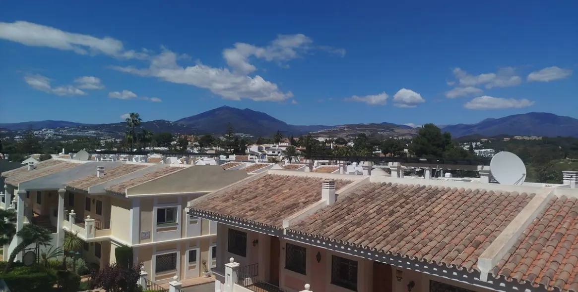 Venta de apartamento en planta baja en Aloha 110