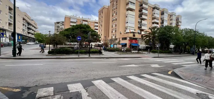 Продажа апартаментов на среднем этаже в Málaga 0