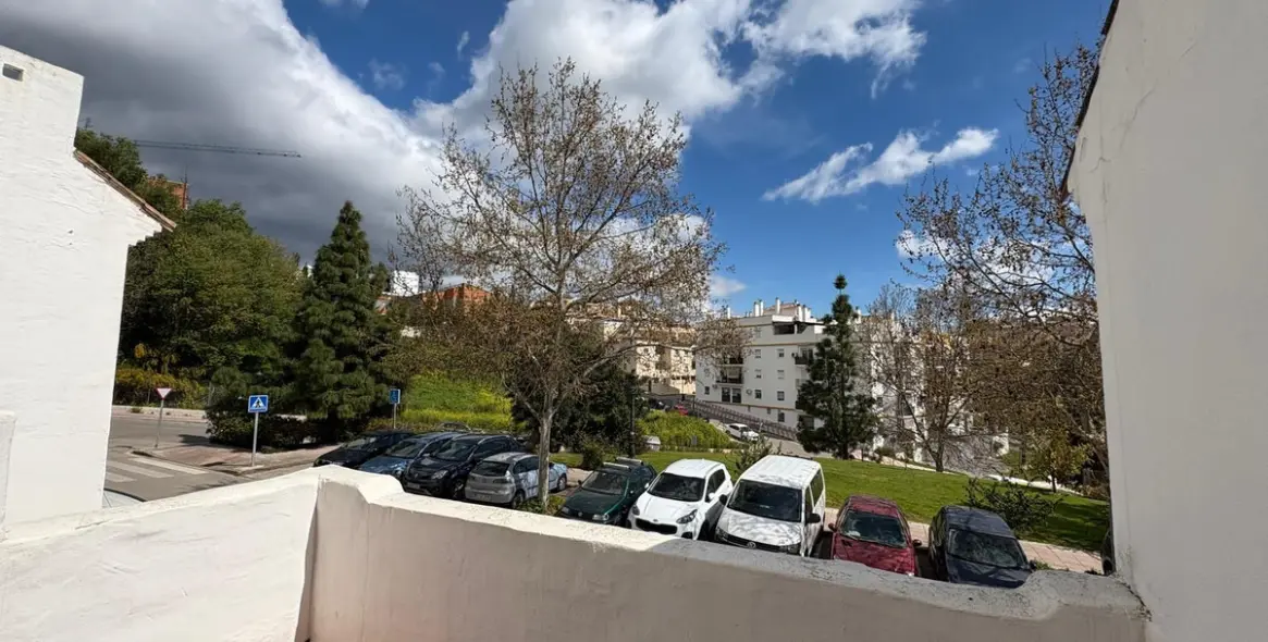 Sale of townhouse in Estepona 2