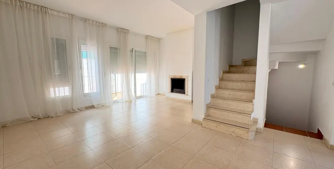 Sale of townhouse in Estepona 3