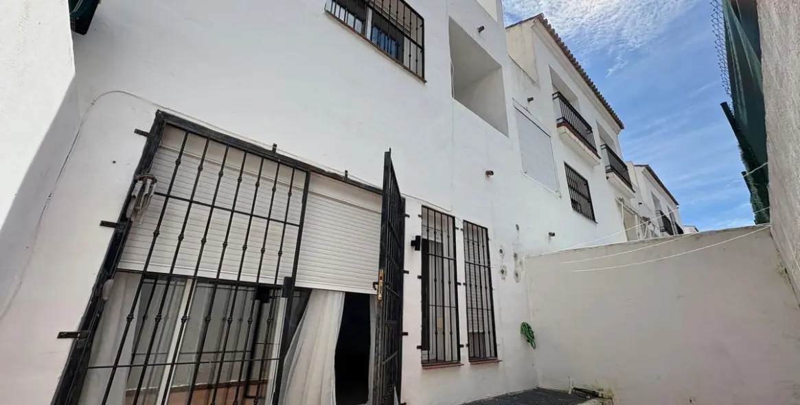 Sale of townhouse in Estepona 5