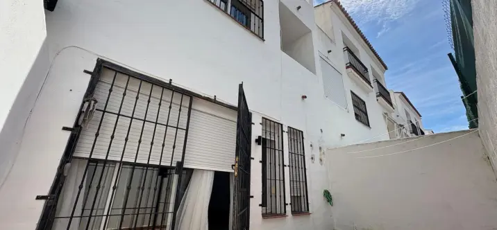 Sale of townhouse in Estepona 4