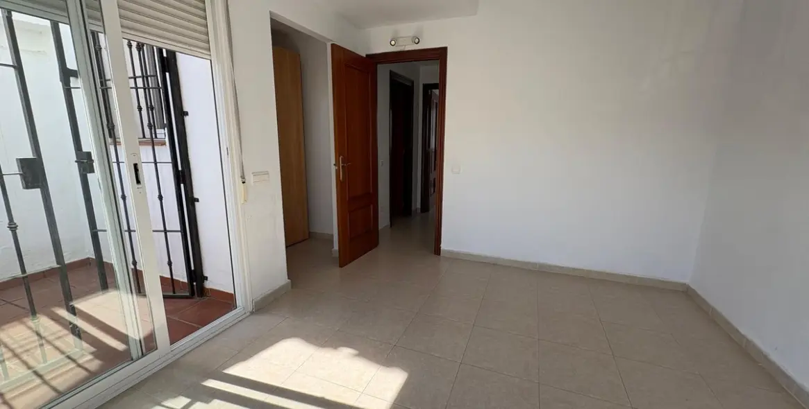 Sale of townhouse in Estepona 10