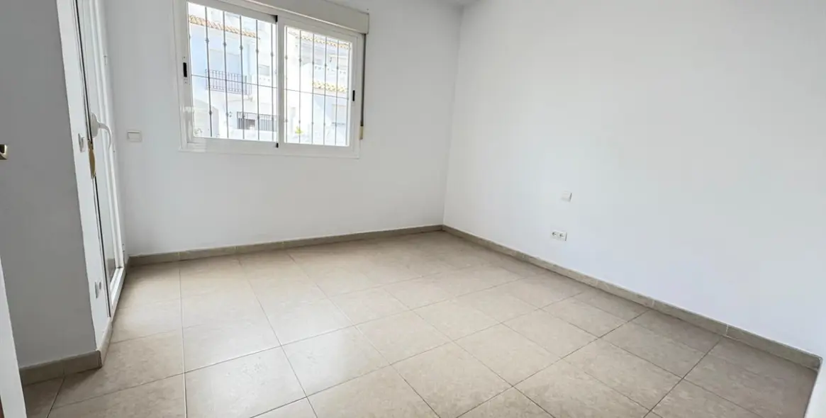 Sale of townhouse in Estepona 14