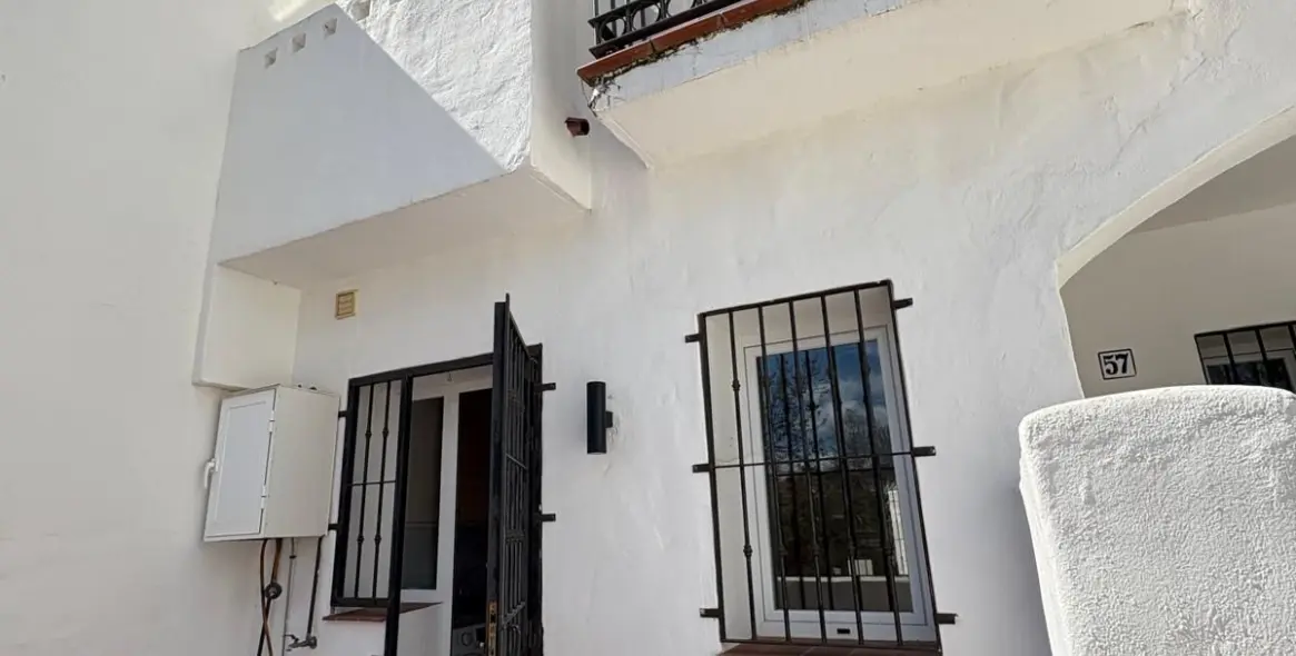 Sale of townhouse in Estepona 17