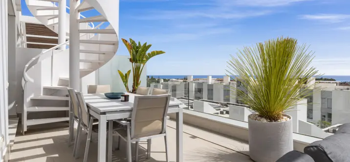 Sale of penthouse in Cancelada 0