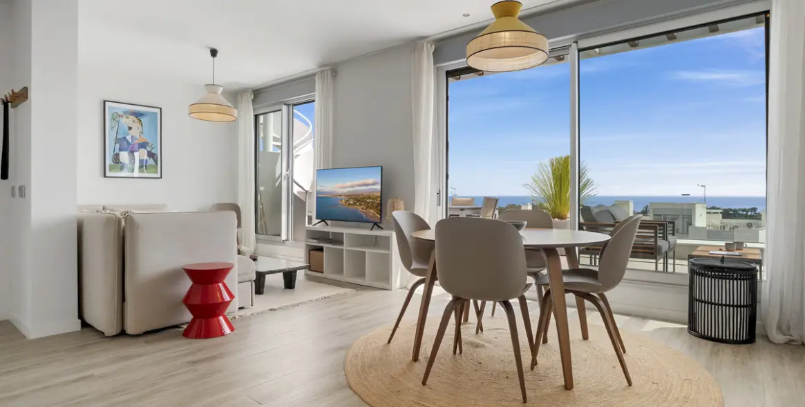 Sale of penthouse in Cancelada 2