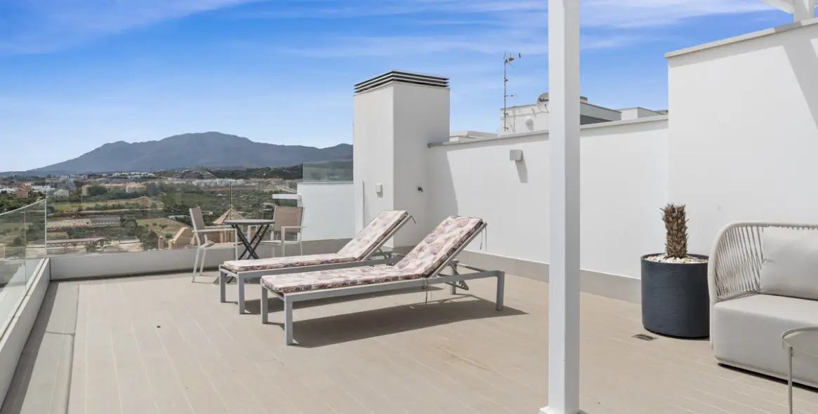 Sale of penthouse in Cancelada 18