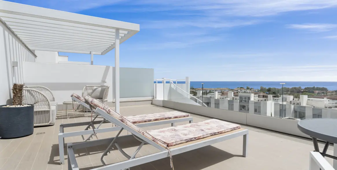 Sale of penthouse in Cancelada 20