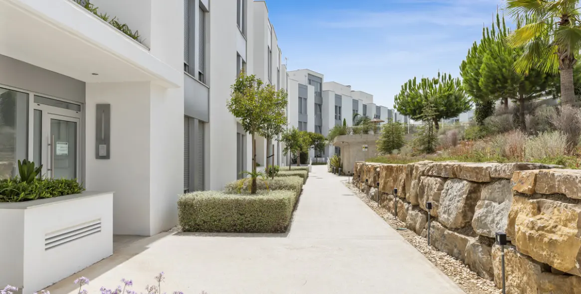 Sale of penthouse in Cancelada 24