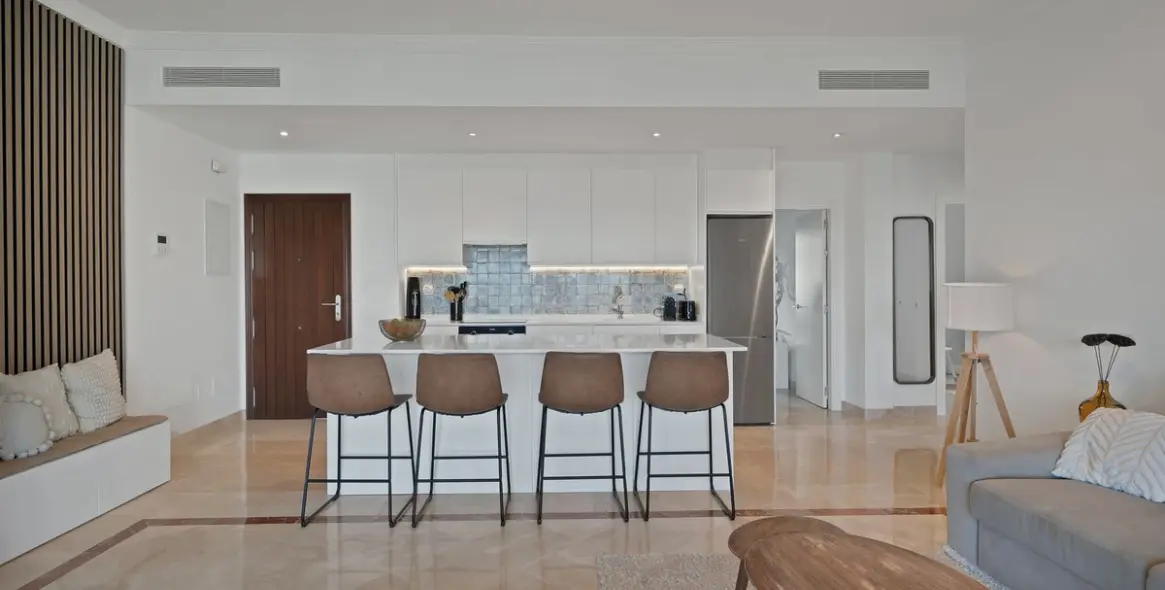 Sale of ground floor apartment in El Paraiso 9