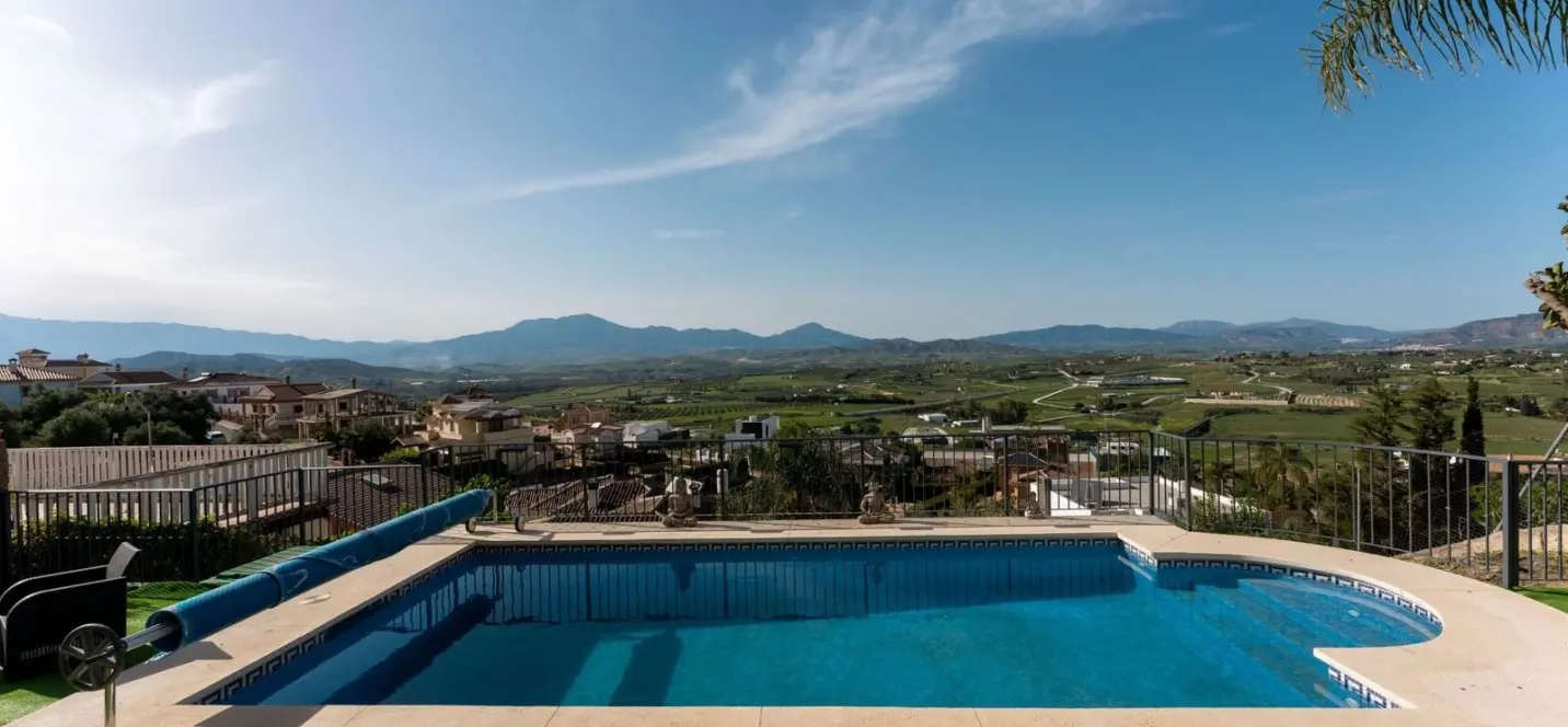 Venta de villa independiente en Coín 2