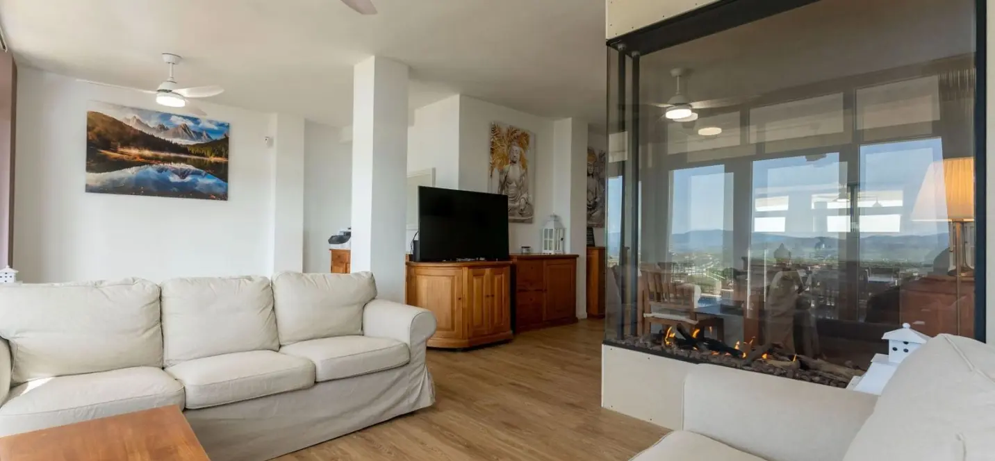 Venta de villa independiente en Coín 4
