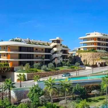 Sale of ground floor apartment in Higueron