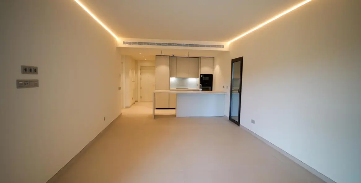 Продажа апартаментов на первом этаже в Higueron 9