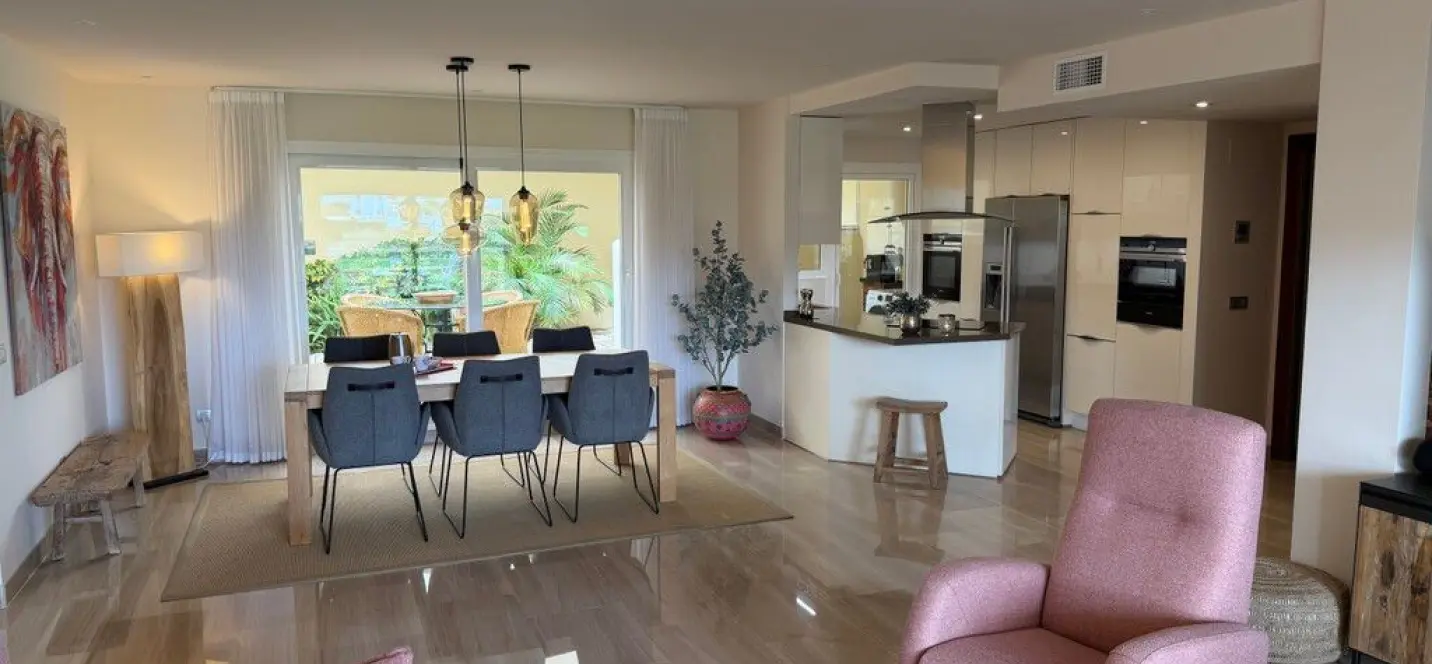 Sale of middle floor apartment in Mijas Costa 0