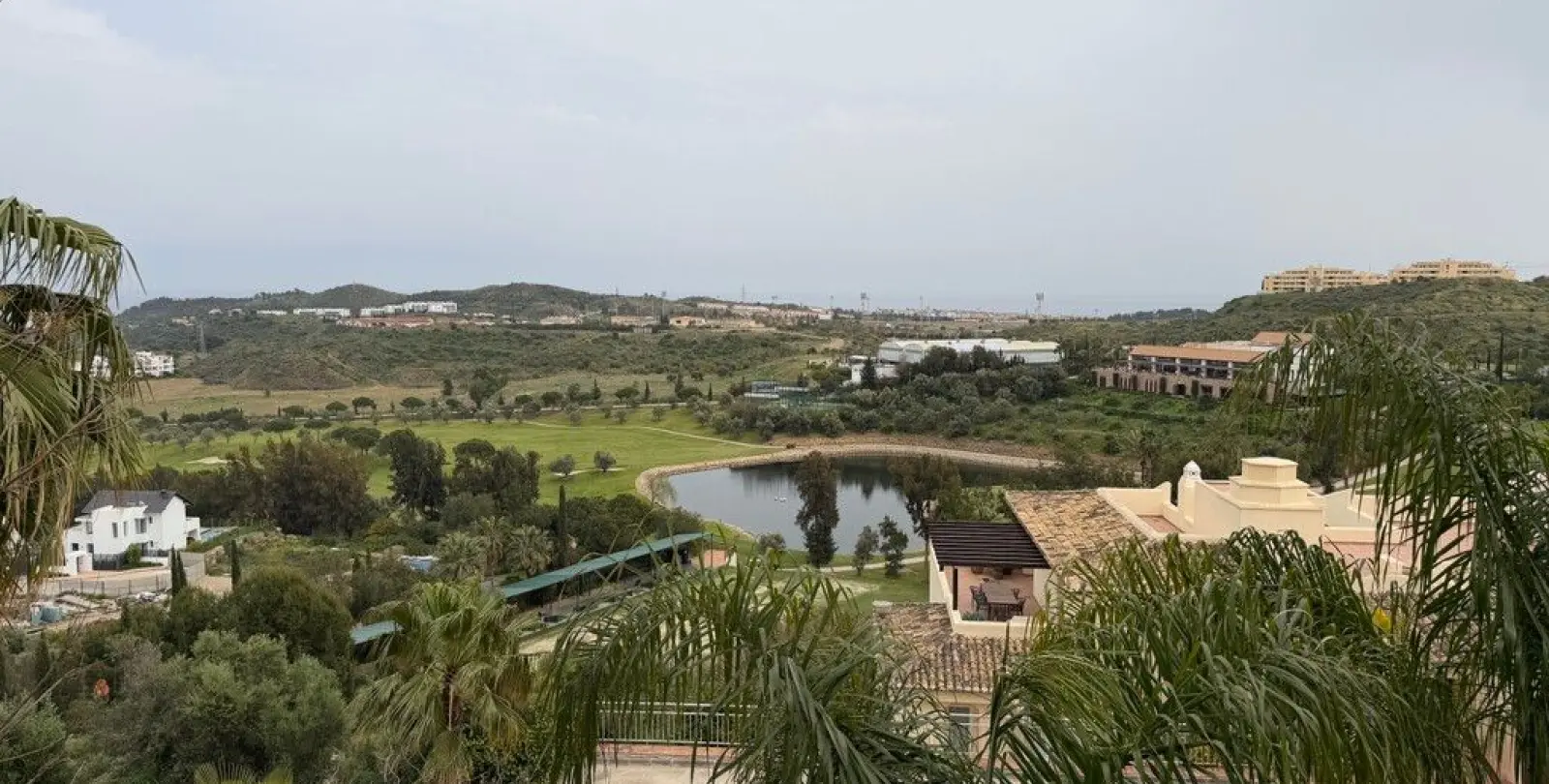 Sale of middle floor apartment in Mijas Costa 6