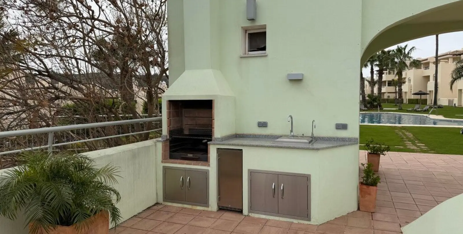 Sale of middle floor apartment in Mijas Costa 12