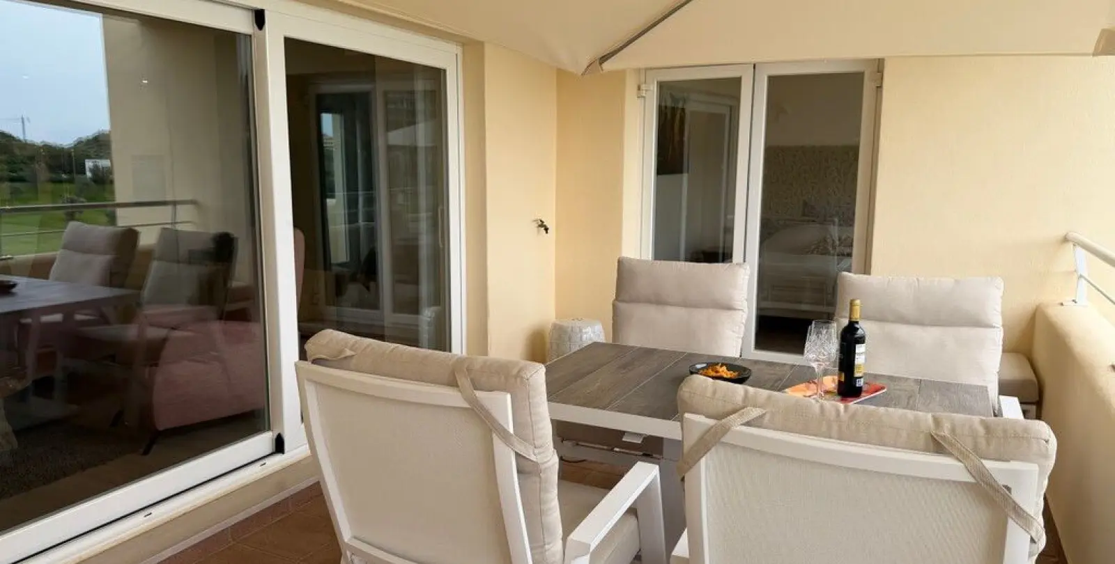 Sale of middle floor apartment in Mijas Costa 16
