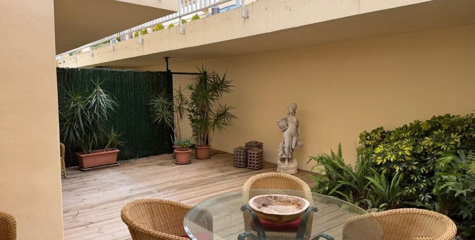 Sale of middle floor apartment in Mijas Costa 18
