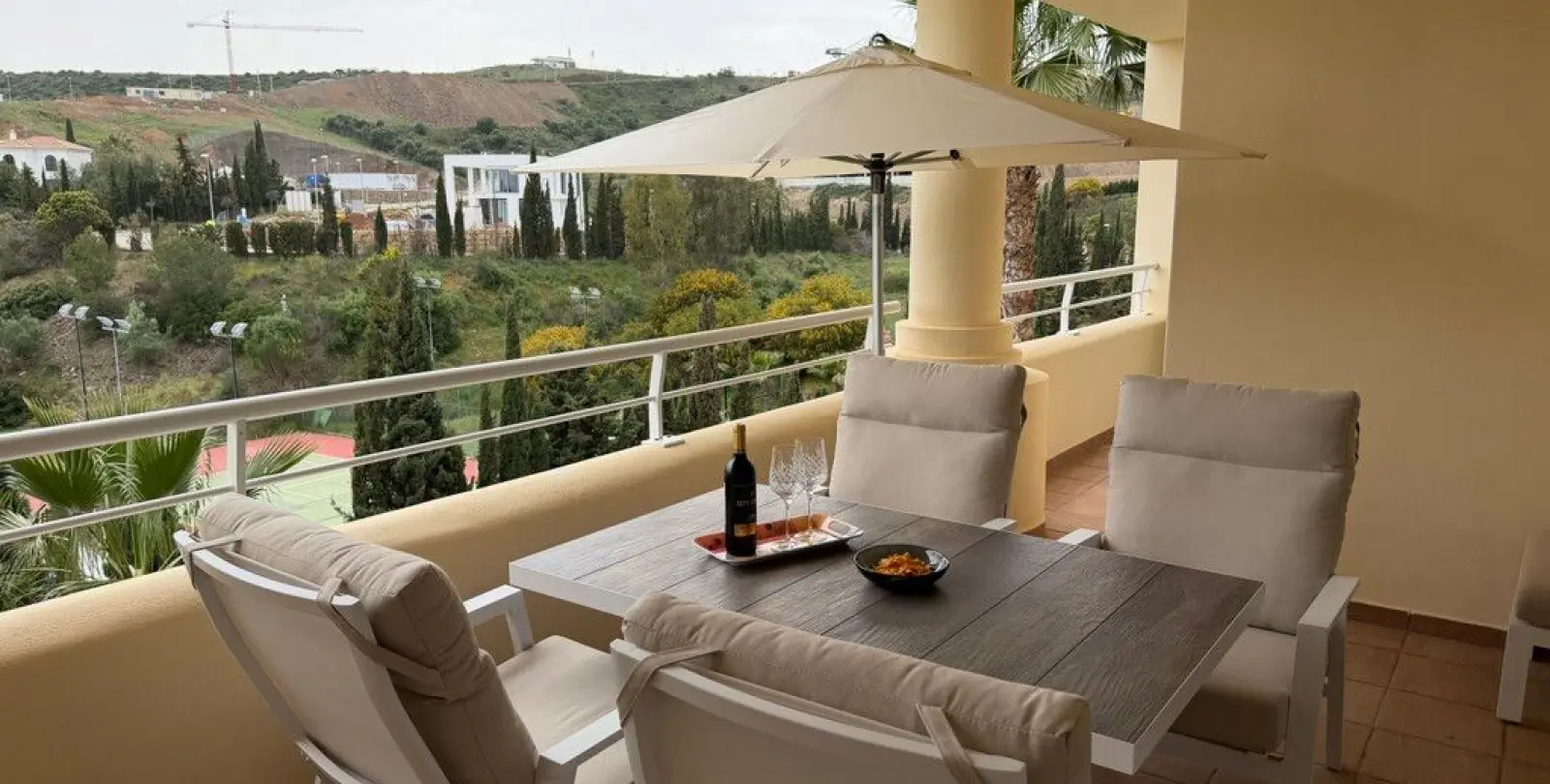 Sale of middle floor apartment in Mijas Costa 23
