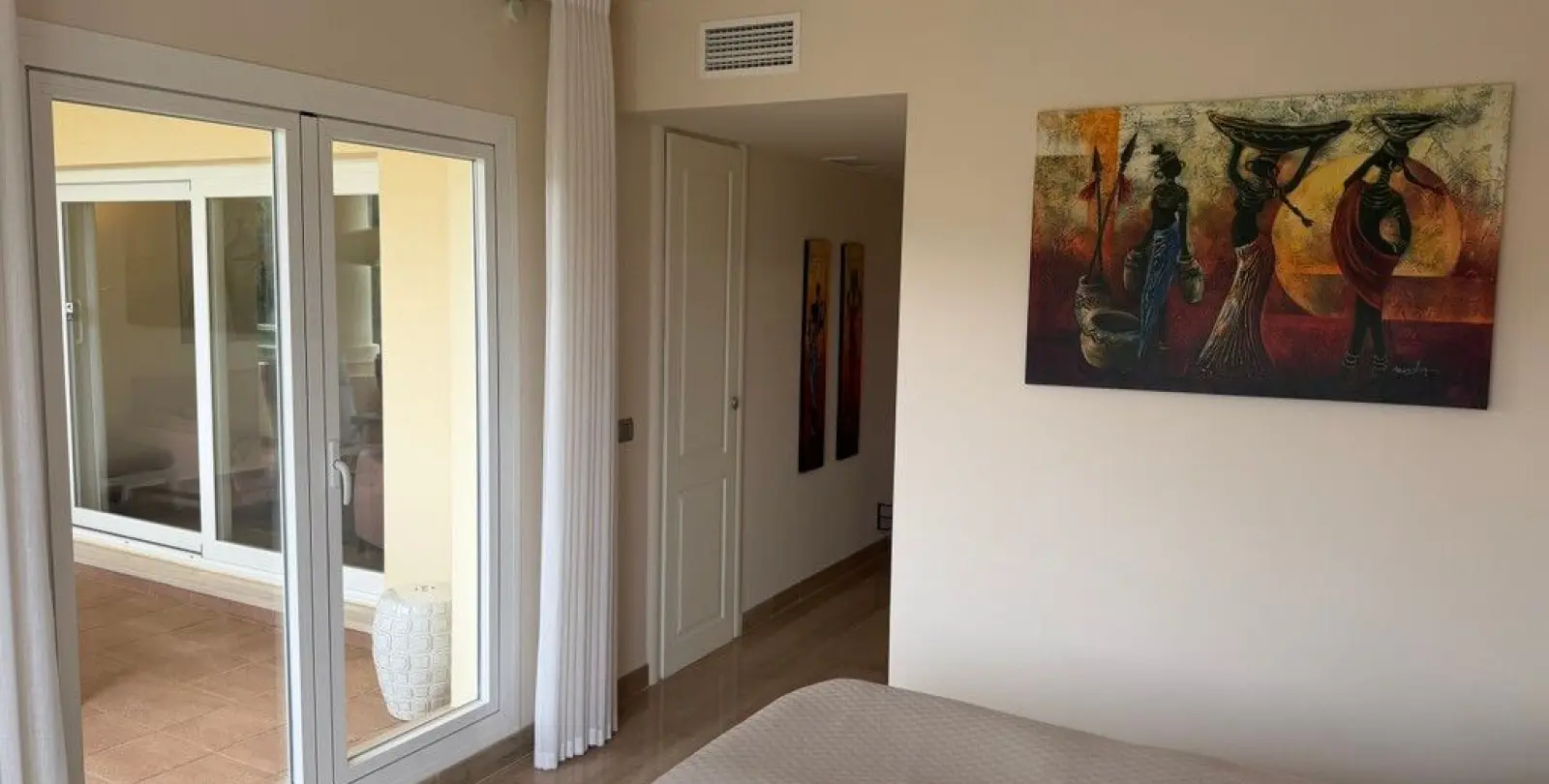 Sale of middle floor apartment in Mijas Costa 27