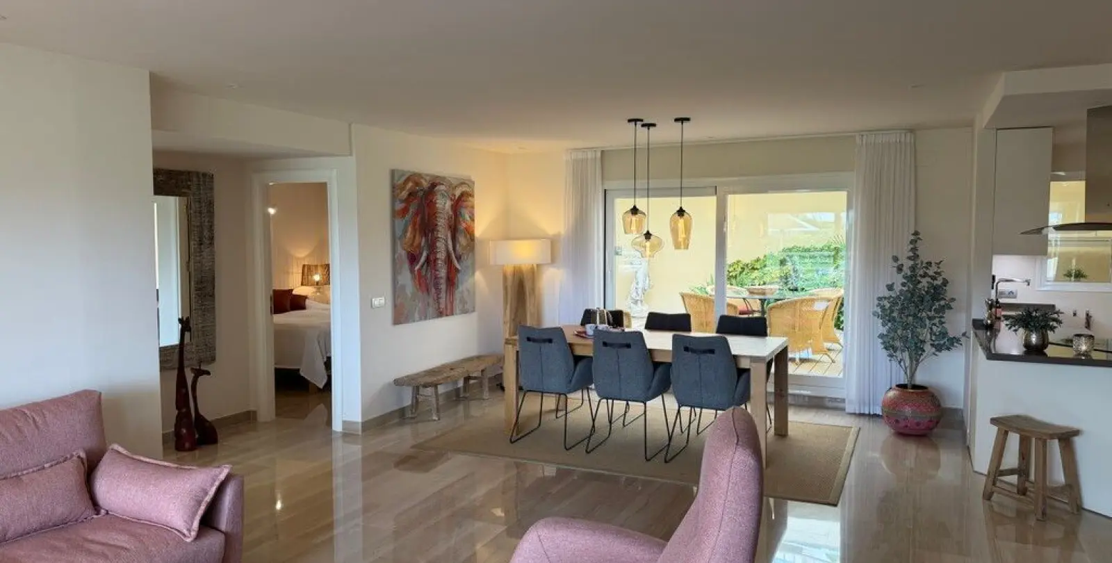 Sale of middle floor apartment in Mijas Costa 37
