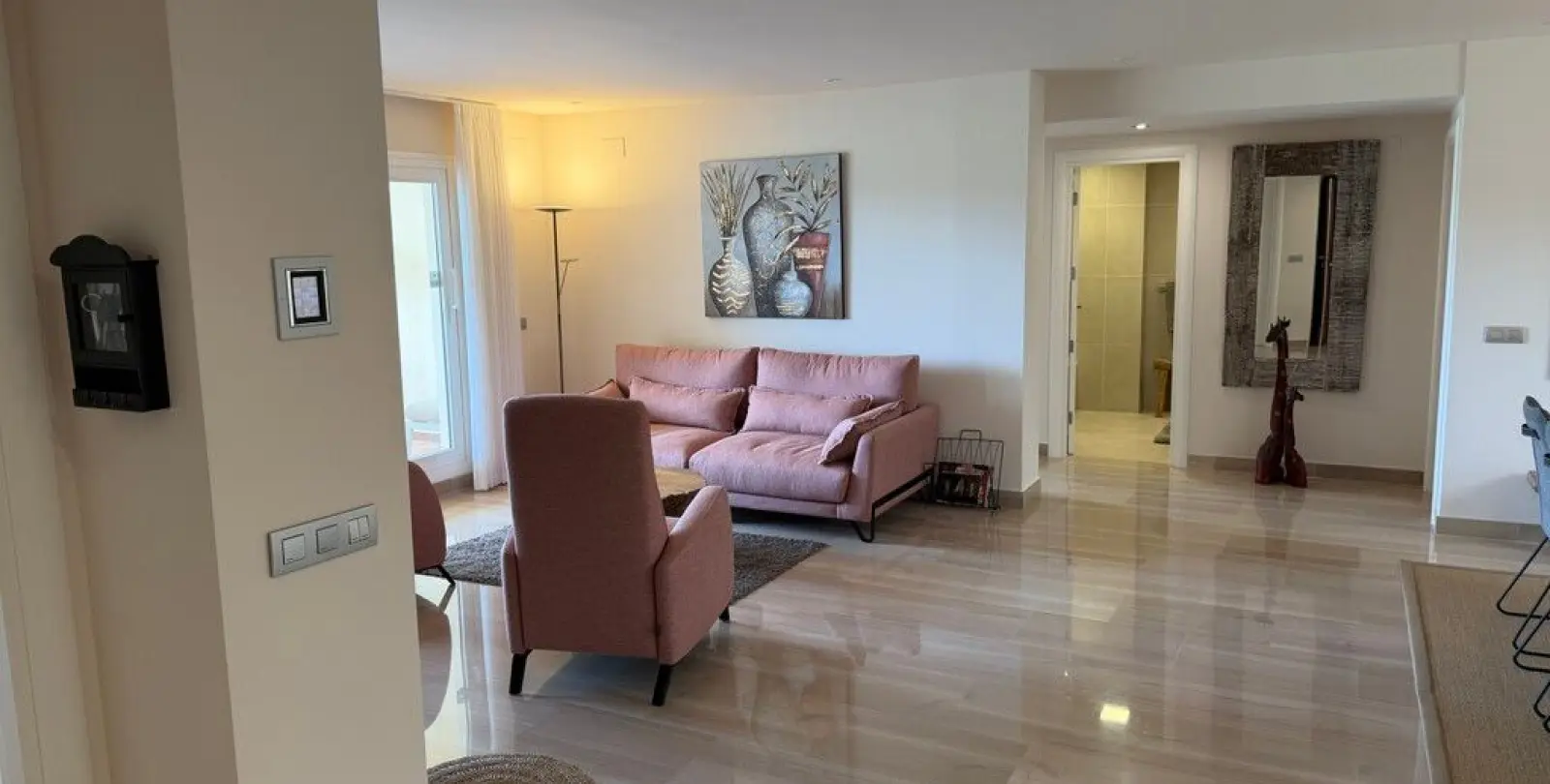 Sale of middle floor apartment in Mijas Costa 45